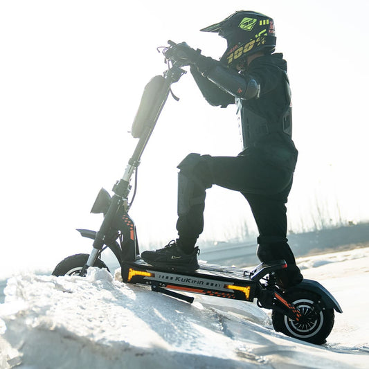 KuKirin G4 Max Electric Scooter | Max speed 86 km/h | Range 95 km | Dual motor with 1600 Wh power