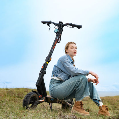 Kukirin T3 adult electric scooter displayed on grass, long-range scooter for adults